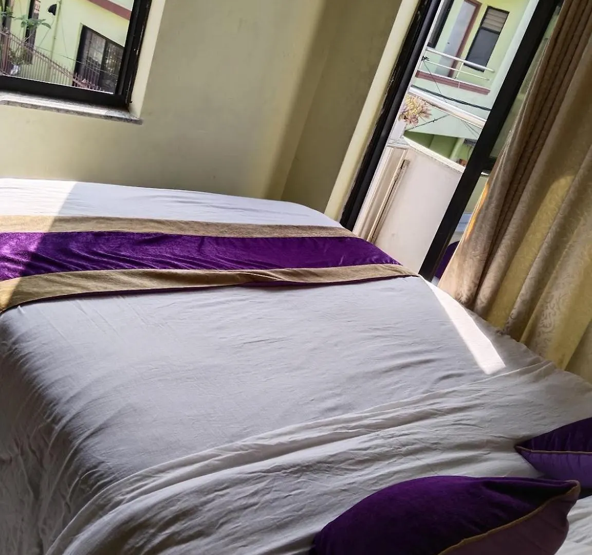 Kathmandu Airport View Hotel And Lodge 홈스테이
